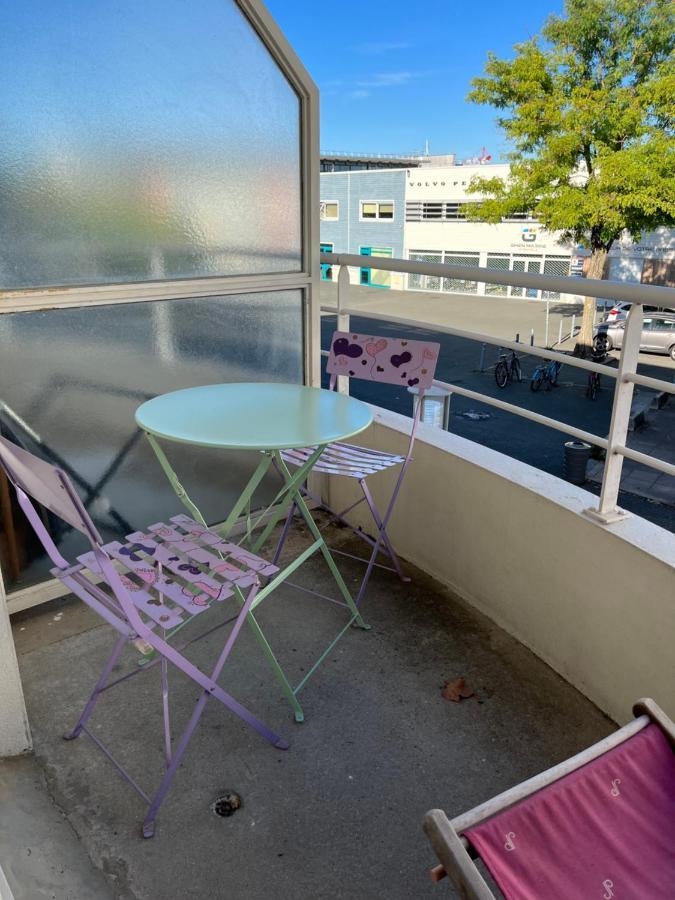 Au Coeur Du Centre Ville De La Rochelle Au Calme Avec Stationnement Gratuit Екстер'єр фото
