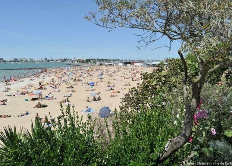 Au Coeur Du Centre Ville De La Rochelle Au Calme Avec Stationnement Gratuit Екстер'єр фото